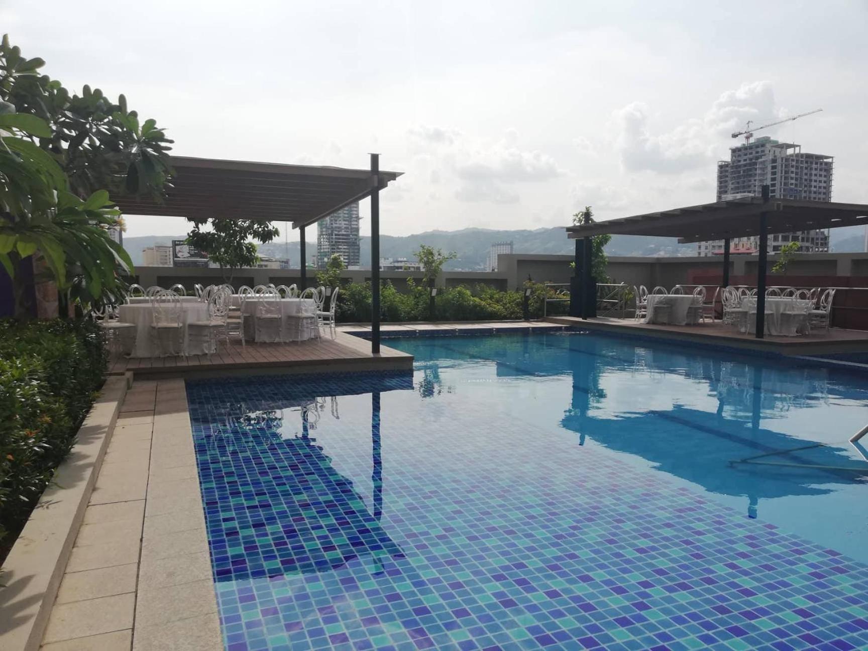 Jdt'S Condo At Horizons 101 Cebu Eksteriør billede
